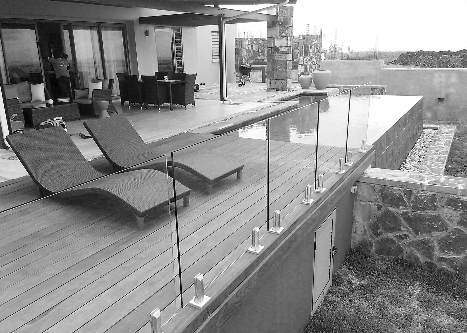 exterior-glass-railings exterior-glass-railings