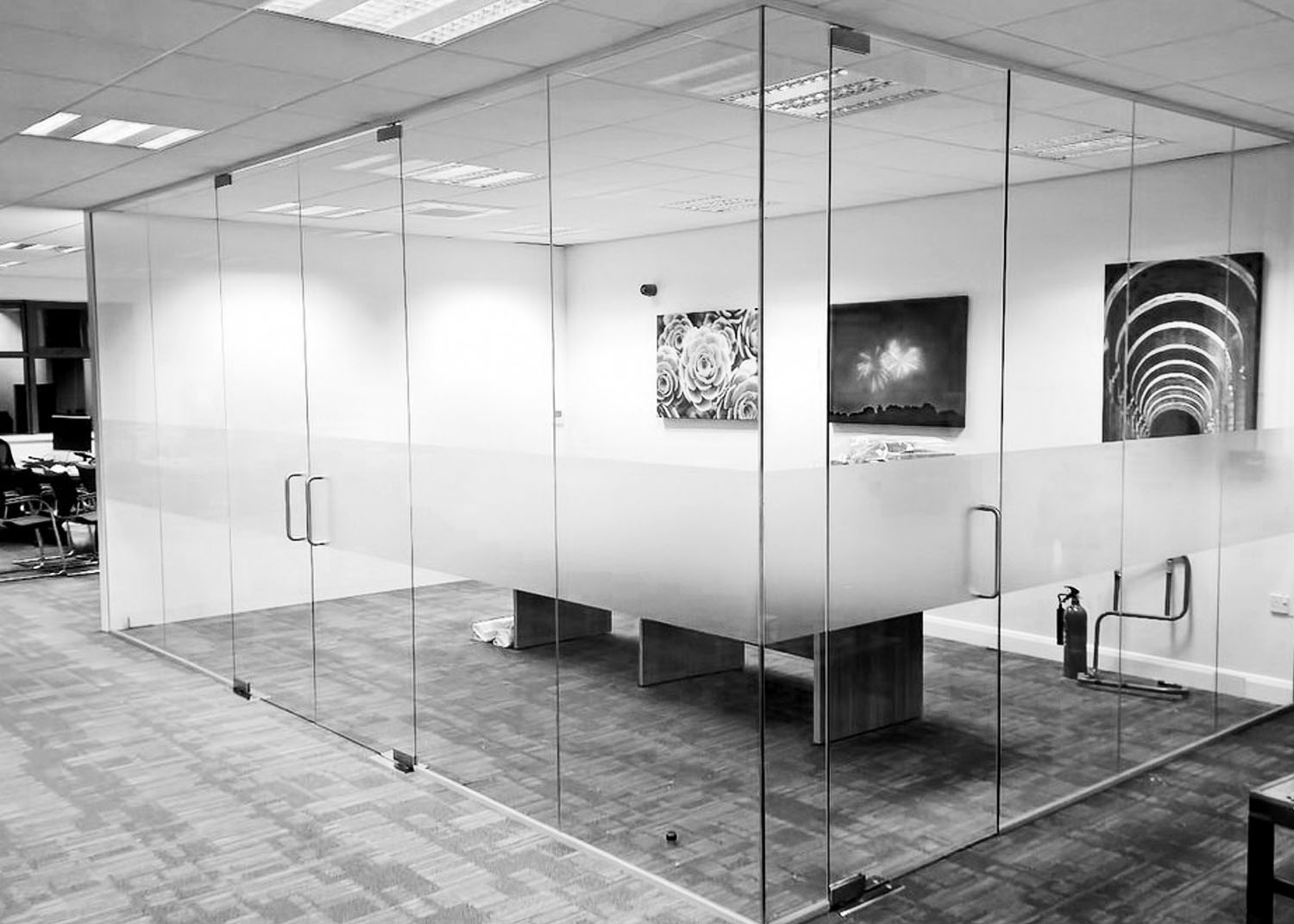 frameless-glass-partitions frameless-glass-partitions